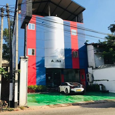 Alina Budget Hotel Kaduwela Buitenkant foto