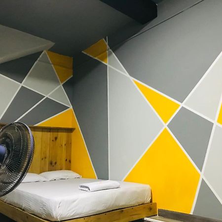 Alina Budget Hotel Kaduwela Buitenkant foto
