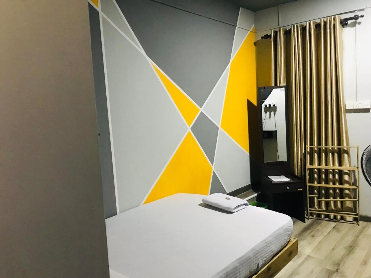 Alina Budget Hotel Kaduwela Buitenkant foto