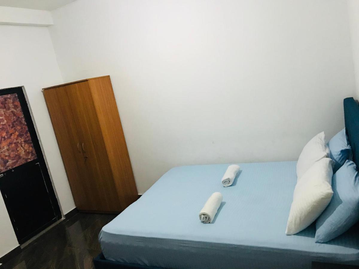 Alina Budget Hotel Kaduwela Buitenkant foto